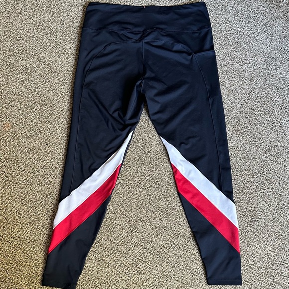 *Prive Drop* Tommy Hilfiger Plus Size Diagonal Stripe Leggings - Picture 1 of 4